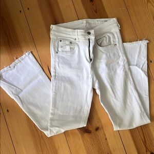 Rag & Bone white jeans size 26 in excellent pre-owned condition